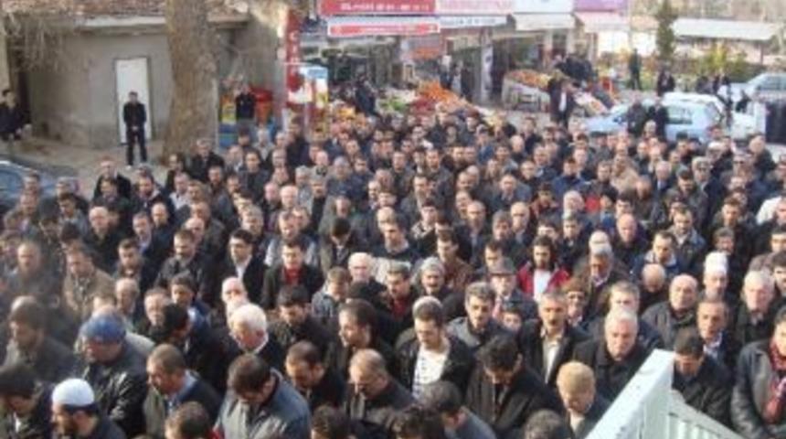 Kazada &Ouml;len Karı Koca Toprağa Verildi