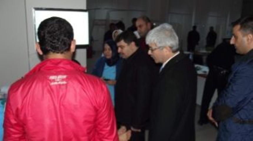 Malatya&rsquo;da Minib&uuml;s Takla Attı: 10 Yaralı