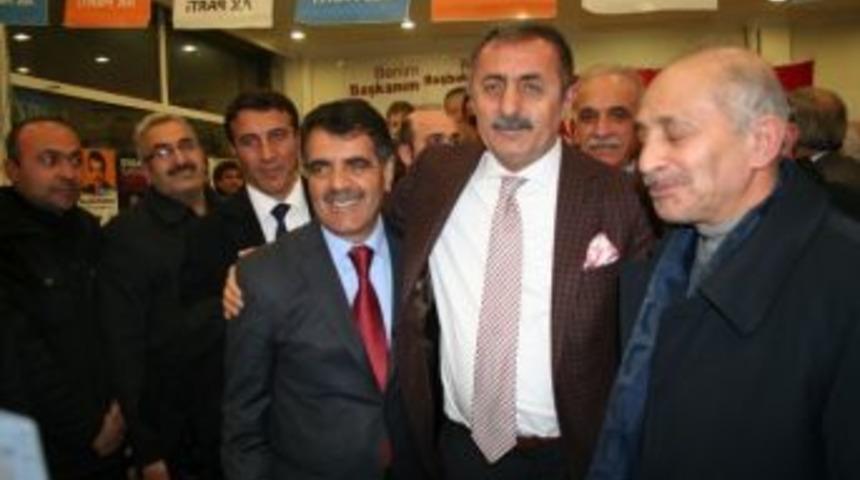 Sağlık Bakan Yardımcısı Agah Kafkas, Ak Parti Se&ccedil;im B&uuml;rosu Ziyaret Etti