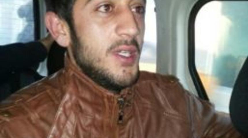 Ağabeyinin D&uuml;ğ&uuml;n&uuml;nde Az Har&ccedil;lık Veren Babasının Kasasını Soydu