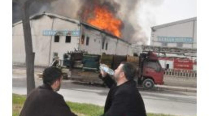 Kayseri Osb&rsquo;de Ağlatan Yangın