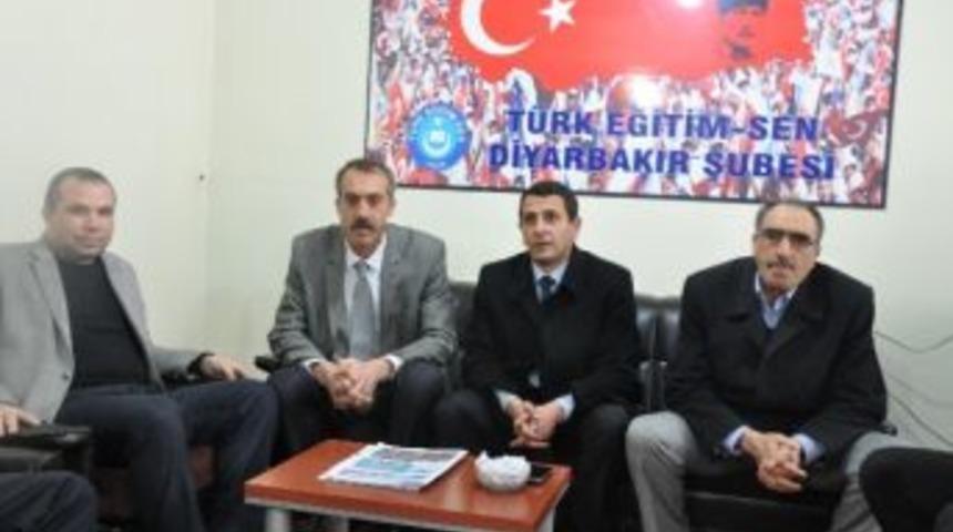 Ak Partili Başkan Adayı Parlak&rsquo;ın 5 Dilli K&uuml;t&uuml;phane Projesi