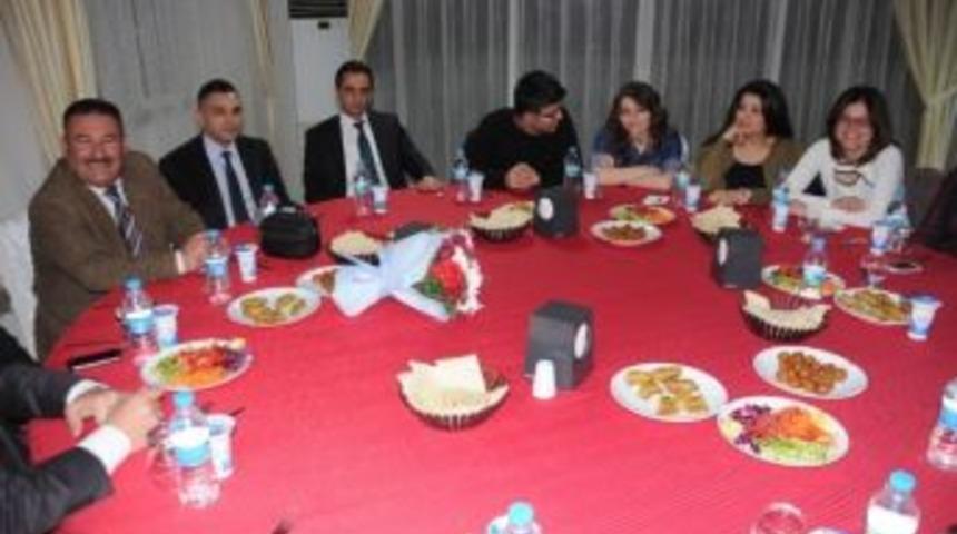 Milli Eğitim M&uuml;d&uuml;r&uuml; Bozkuş, &Ouml;ğrencilerle Yemekte Biraraya Geldi