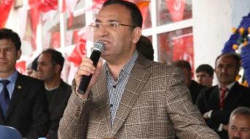 Adalet Bakanı Bekir Bozdağ: &ldquo;başbakan Erdoğan&rsquo;dan Yabancı G&uuml;&ccedil;ler, Bakan Ve Başbakan Tayin Edemeyenler Rahatsız&rdquo;