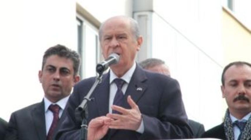 Bah&ccedil;eli'ye Mikrofon Engeli