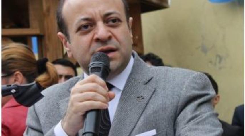 Egemen Bağış: &ldquo;&ccedil;ıkarın C&uuml;bbelerinizi Siyasete Girin&rdquo;