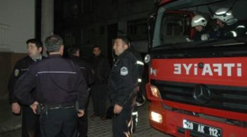 (&ouml;zel Haber) Asılsız Yangın İhbarı Yarım Saat &Ccedil;ile &Ccedil;ektirdi