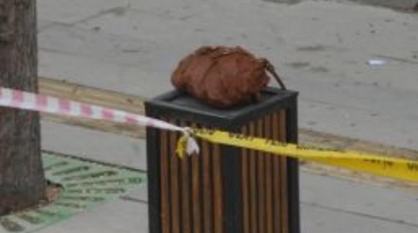 Ş&uuml;pheli &Ccedil;antadan Kağıt &Ccedil;ıktı