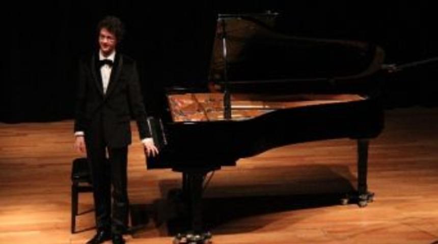 &Ccedil;sm&rsquo;de 'l&uuml;ksemburg Ve T&uuml;rk Gazeteci' Gecesi