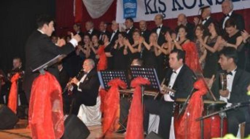 Aliağa Belediyesi Tsm Korosu Dinleyenlerden Tam Not Aldı