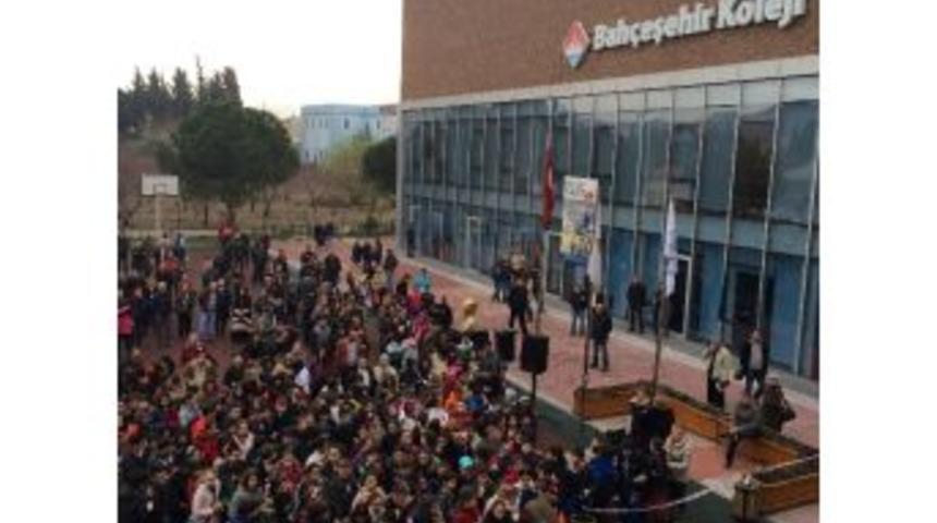 &ldquo;d&uuml;nya Okulu'na Kabul Sınavı&rdquo; Yoğun İlgi G&ouml;rd&uuml;