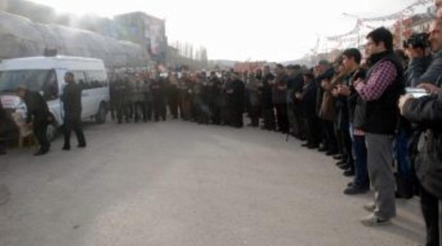 G&uuml;r&uuml;n&rsquo;den Toplanan Yardımlar Suriye&rsquo;ye G&ouml;nderildi