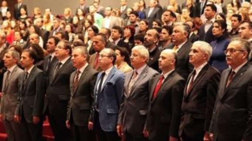 Yt&uuml;, Akademisyenlerini &Ouml;d&uuml;llendirdi