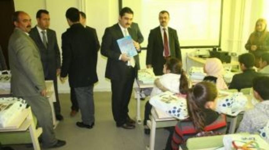 Dicle Okuyor Projesi