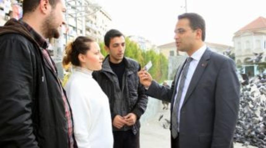 Chp'li Atila'dan &Ouml;ğrenci Ve Esnafa Dost Eli