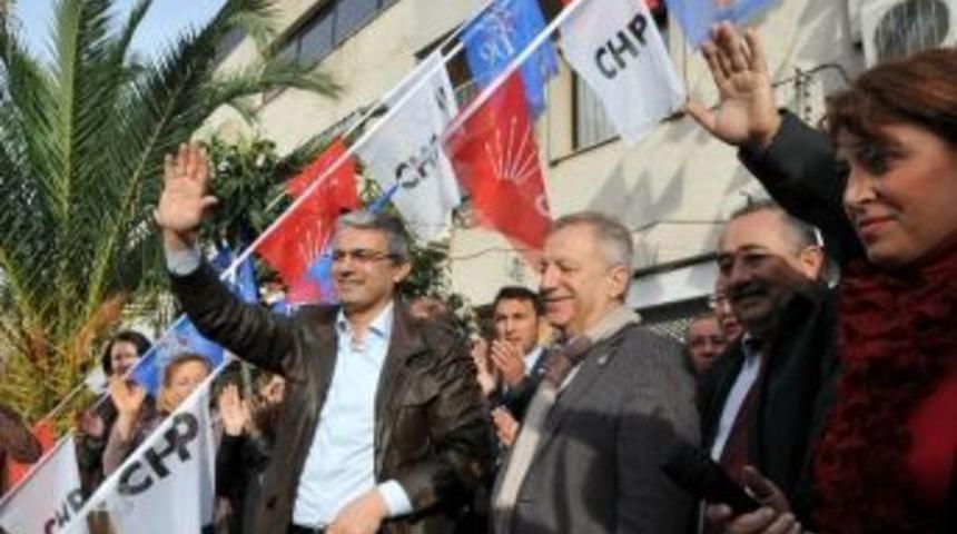 Chp'nın Karşıyaka Adayı Akpınar'dan Bir G&uuml;nde Beş A&ccedil;ılış