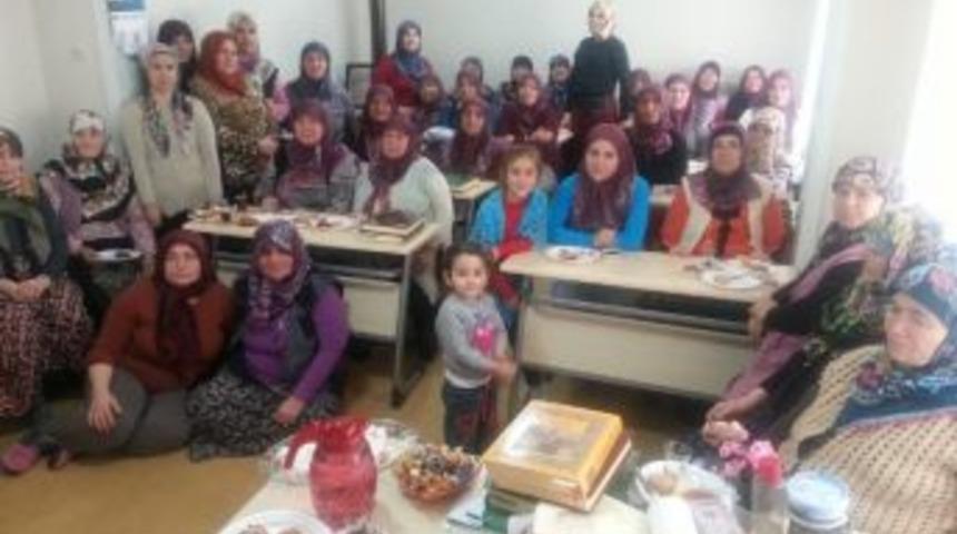 Burhaniye&rsquo;de Kursiyer Dayanışması