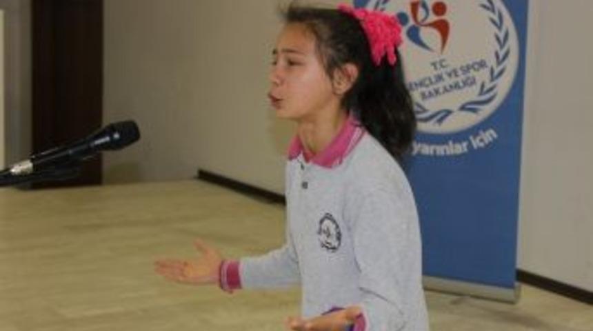 &Ccedil;arşamba Gen&ccedil;lik Merkezi&rsquo;nde &lsquo;istiklal Marşı&rsquo; Yarışması