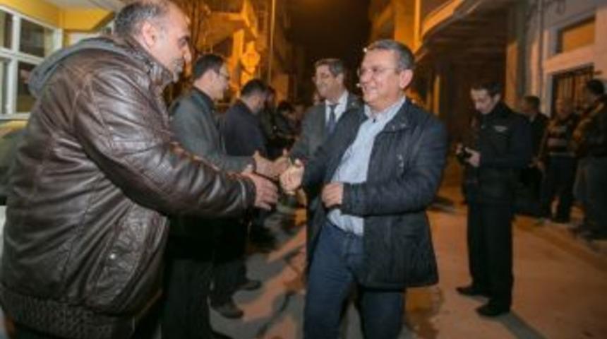 Chp Kuşadası Belediye Başkan Adayı &Ouml;zer Kayalı, Ağrılılar Derneği&rsquo;ni Ziyaret Etti