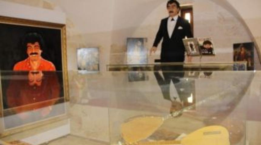 M&uuml;sl&uuml;m G&uuml;rses M&uuml;zesi, Hayranlarının Yoğun İlgisini G&ouml;r&uuml;yor