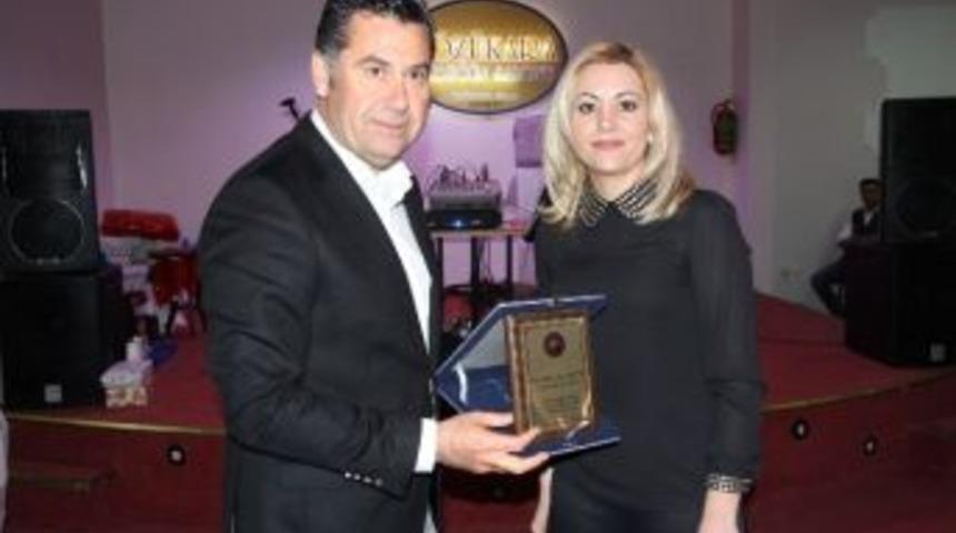 Başkan Mehmet Kocadon&rsquo;un Eğitime Katkısı Plaketle &Ouml;d&uuml;llendirildi
