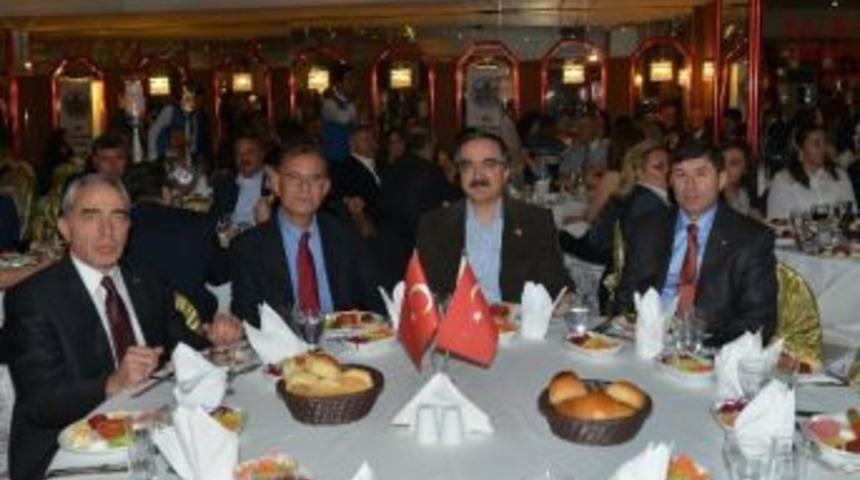 Akyed&rsquo;den Geleneksel Gece