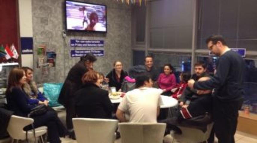 Speaking Cafe&rsquo;de Her Milletten İnsan Var