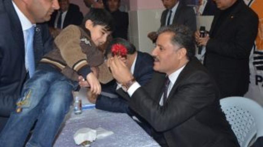 Ak Parti Heyeti, Hasan Varol Mahallesi&rsquo;nde Se&ccedil;im &Ccedil;alışması Yaptı