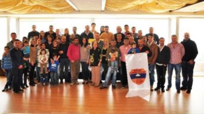 Bodrum'da Yaşayan &Ccedil;ukurovalılar Kahvaltıda Hasret Giderdi