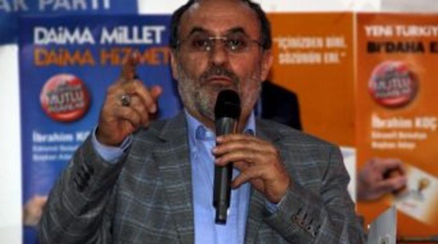 Kapusuz: &ldquo;17 Aralık&rsquo;ın Sebebi T&uuml;rkiye&rsquo;nin &Ouml;n&uuml;n&uuml; Kesmektir&rdquo;