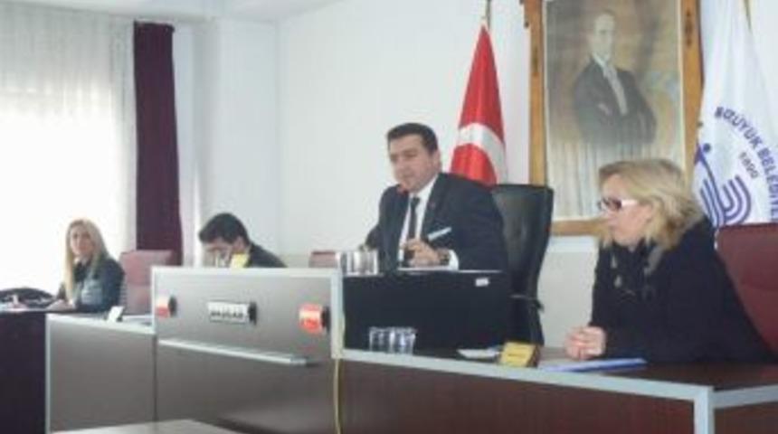Boz&uuml;y&uuml;k Belediye Meclisi'nde D&ouml;nemin Son Toplantısı