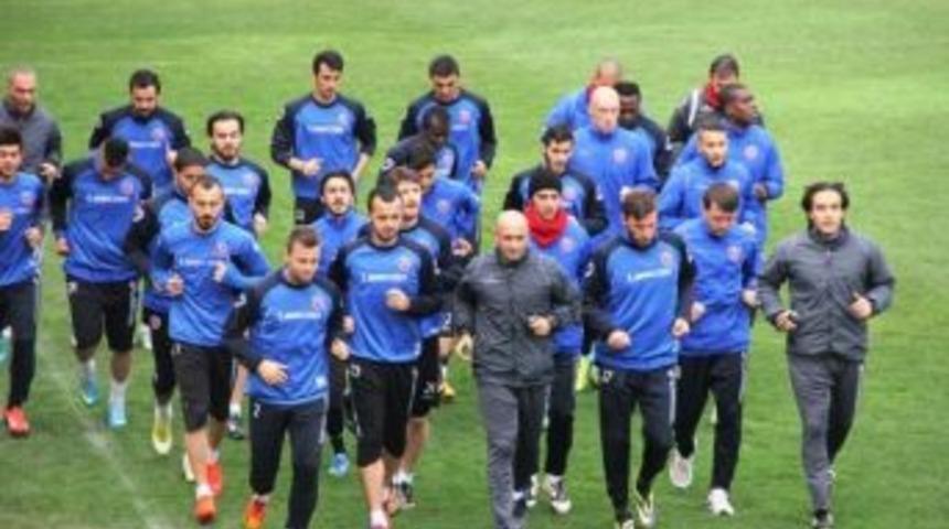Karab&uuml;kspor Hakemlerden Dert Yanıyor
