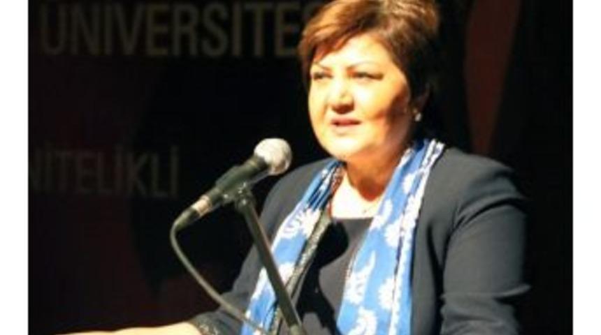 R&uuml;stemhanlı: &ldquo;hocalı Katliam Değil, Soykırımdır&rdquo;