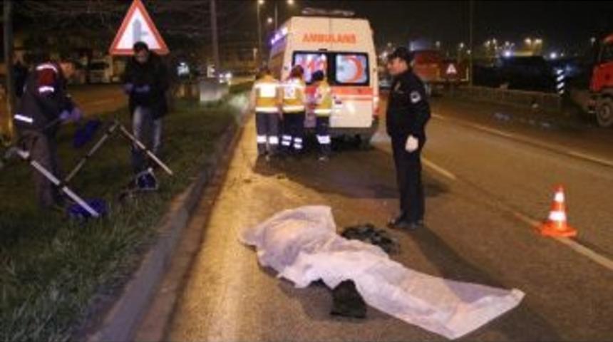Otomobilin &Ccedil;arptığı Yaşlı Adam Hayatını Kaybetti