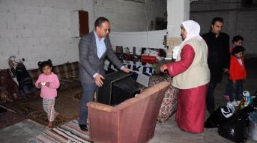Zor Şartlarda Yaşayan Suriyeli Ailelere Yardım