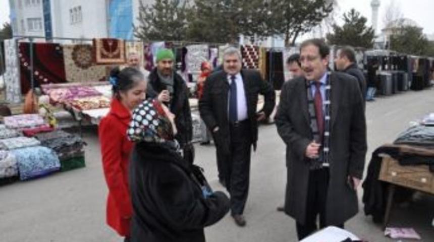 Belediye Başkanı Orhan Bulutlar, Semt Pazarlarını Gezdi