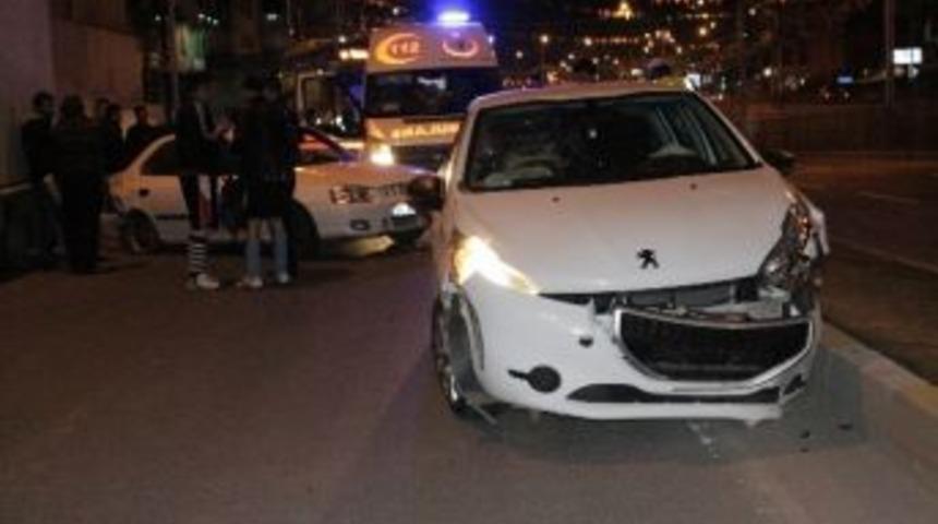 Diyarbakır&rsquo;da Trafik Kazası: 1 Yaralı