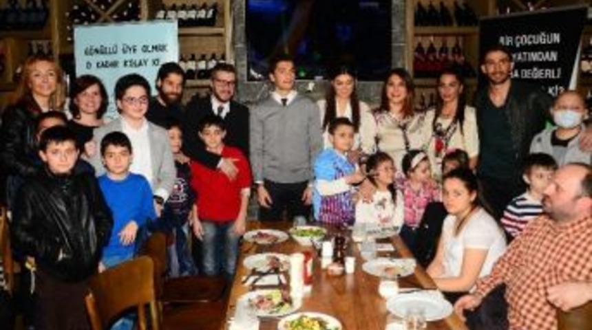 1 Milyon Don&ouml;r İ&ccedil;in Tek Y&uuml;rek Oldular