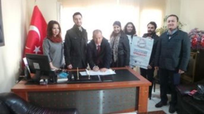 Aslan, Gen&ccedil;lerle &lsquo;&rsquo;gelecek S&ouml;zleşmesi&rsquo;&rsquo; İmzaladı