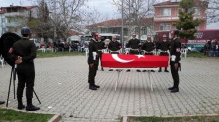 Mudanyalı Kore Gazisi G&ouml;z Yaşları İ&ccedil;inde Toprağa Verildi