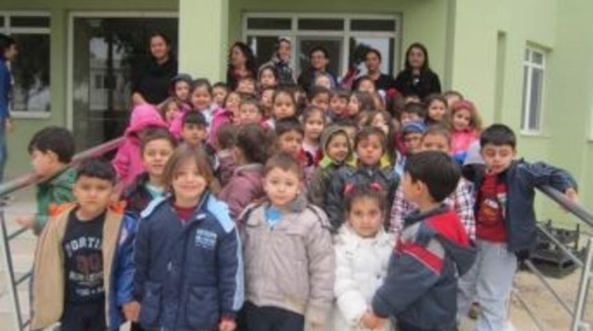 Didimli Miniklerden Huzurevi Sakinlerine Ziyaret