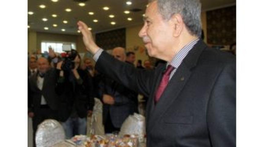 Başbakan Yardımcısı B&uuml;lent Arın&ccedil;: