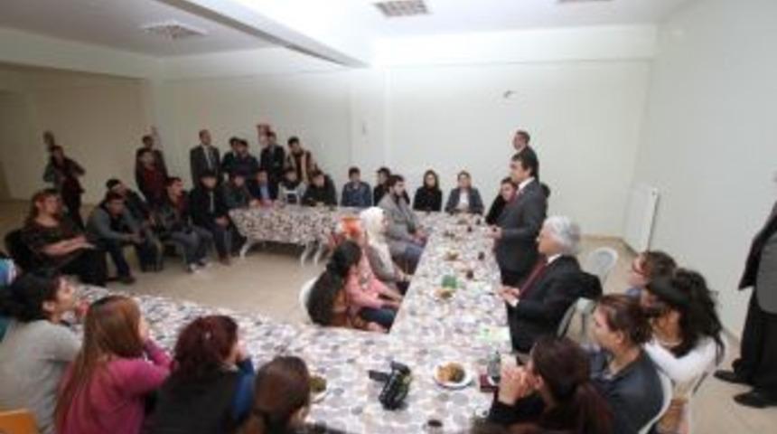 Bozok &Uuml;niversitesi Rekt&ouml;r&uuml; U&ccedil;ar, Boğazlıyan Meslek Y&uuml;ksekokulu&rsquo;nu Ziyaret Etti