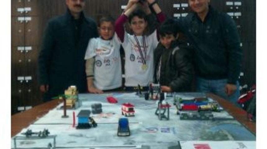 Cizreli Bilim Kahramanları Gaziantep&rsquo;te Turnuvaya Katıldı