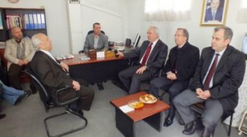 Kamil Sara&ccedil;oğlu İha'yı Ziyaret Etti