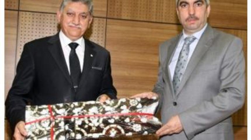 Nakıboğlu Tecr&uuml;belerini Anlattı