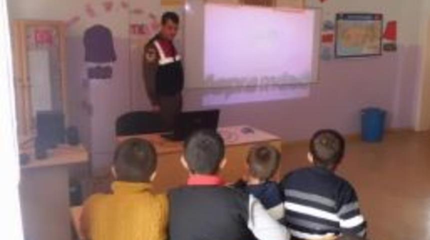 Jandarma Okullarda Depremi Anlattı