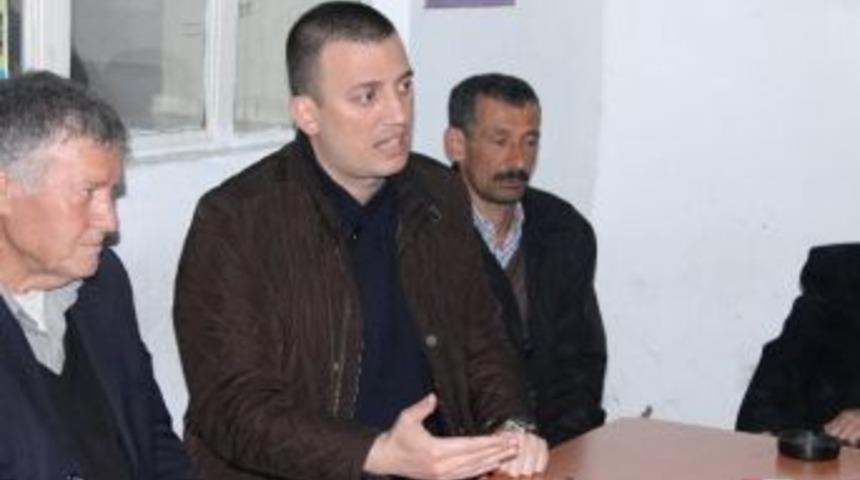 Aliağa K&ouml;yleri Gen&ccedil; Başkan Adayını Bağrına Bastı