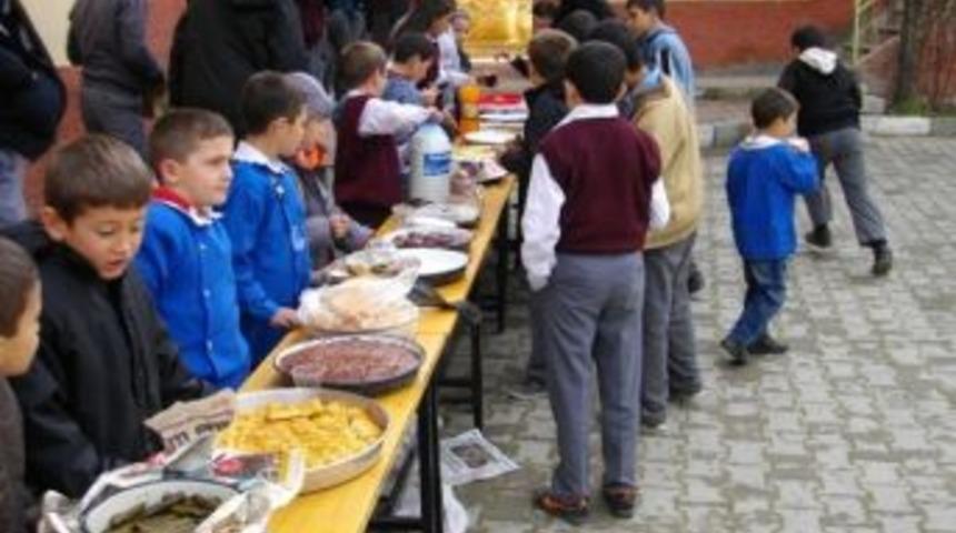 Okula Tenis Masası Alabilmek İ&ccedil;in Kermes D&uuml;zenlediler