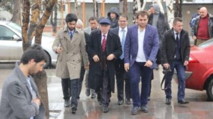 Ak Parti'li Başkan Adayı Sekmen, &Uuml;niversite &Ouml;ğrencileriyle Bir Araya Geldi